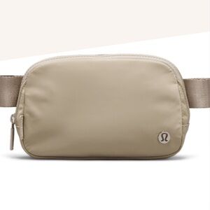 Tan Peloton x Lululemon Everywhere Belt Bag Fleece - NWT